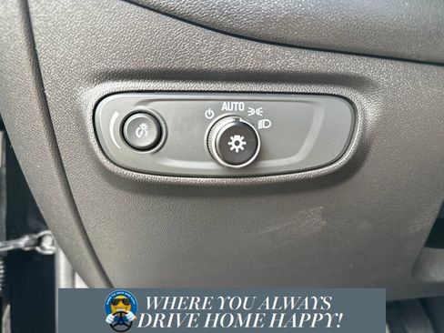 Used 2022 Chevrolet Equinox LT w/ LPO, Floor Liner Package FWD image 17