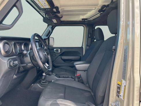 Certified 2020 Jeep Gladiator Sport w/ Quick Order Package 24S image 26