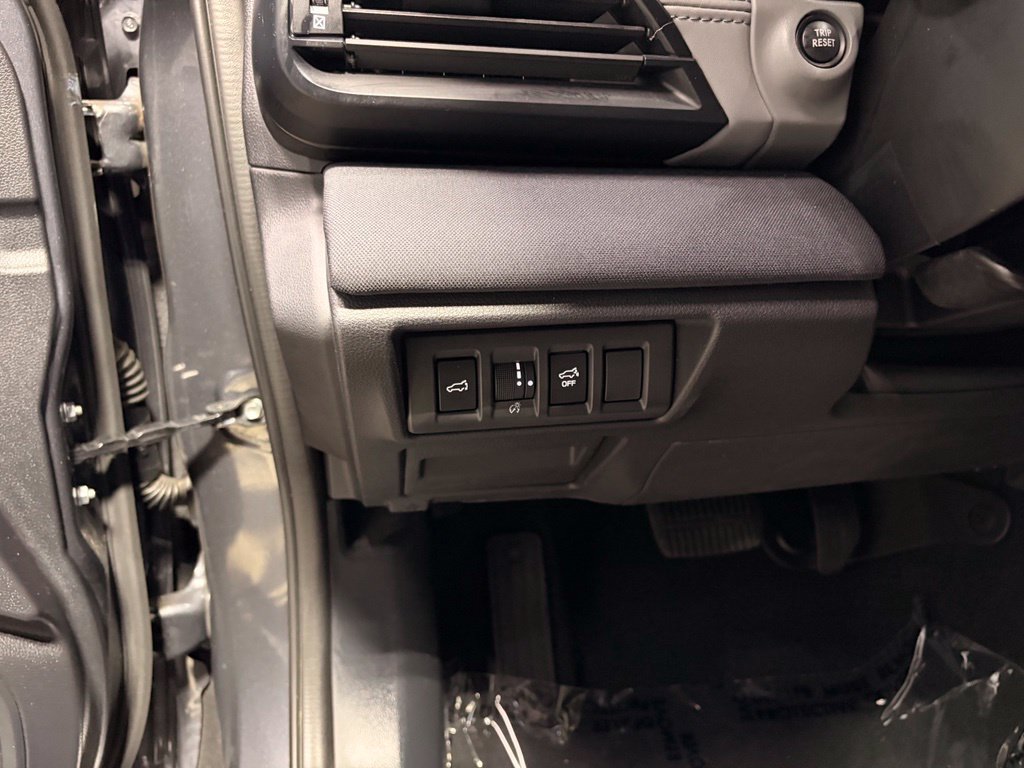 Used 2024 Subaru Outback Premium AWD/4WD image 21