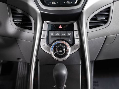 Used 2013 Hyundai Elantra GLS w/ Preferred Pkg image 35