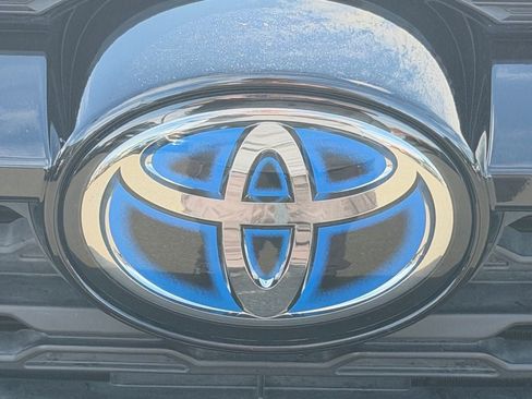 Used 2023 Toyota RAV4 XLE Premium AWD/4WD image 34