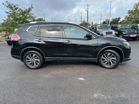 Used 2016 Nissan Rogue SL w/ SL Premium Package image 6