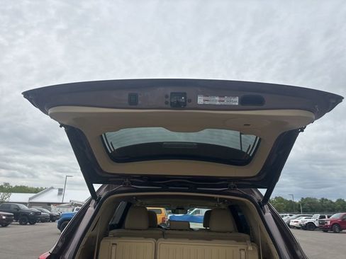 Used 2017 Toyota Highlander Limited AWD/4WD image 13