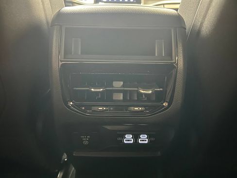 Used 2024 Jeep Grand Cherokee Laredo w/ Luxury Tech Group I AWD/4WD image 20