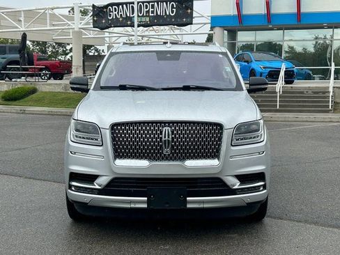 Used 2019 Lincoln Navigator Reserve image 9