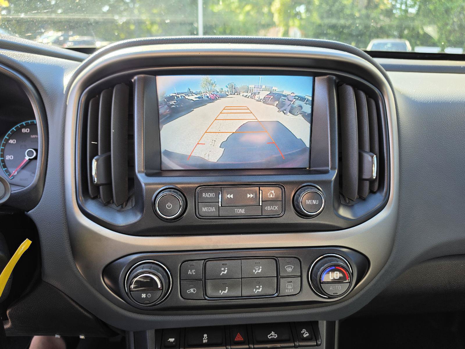 Used 2016 Chevrolet Colorado Z71 AWD/4WD image 28