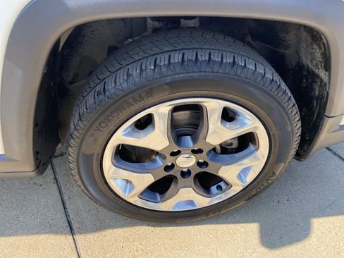 Used 2020 Jeep Compass Limited AWD/4WD image 32