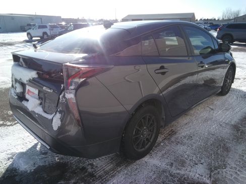 Used 2016 Toyota Prius Two image 5