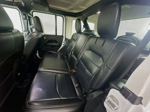 Used 2021 Jeep Wrangler Sahara image 26