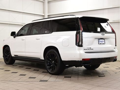Used 2024 Cadillac Escalade ESV Sport Platinum w/ LPO, ONYX Package AWD/4WD image 6