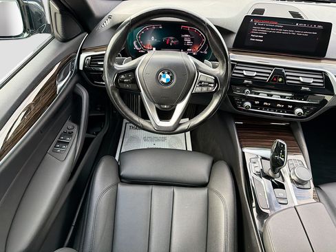 Used 2020 BMW 530i xDrive w/ Convenience Package AWD/4WD image 15