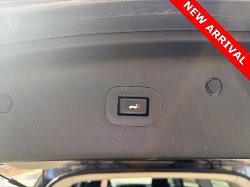 Used 2019 Nissan Armada Platinum w/ Interior Lighting Package image 20