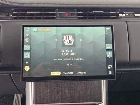 New 2025 Land Rover Range Rover SE image 24