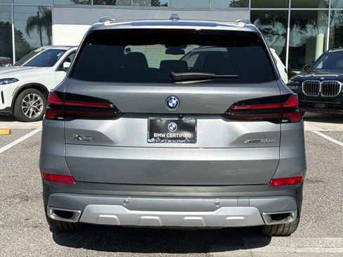 Used 2025 BMW X5 xDrive50e w/ Climate Comfort Package AWD/4WD image 4