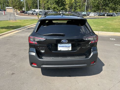 Used 2025 Subaru Outback Onyx Edition AWD/4WD image 9