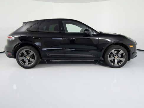 Certified 2025 Porsche Macan image 11