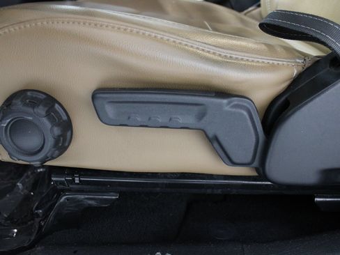 Used 2021 Jeep Wrangler Unlimited Sahara AWD/4WD image 44