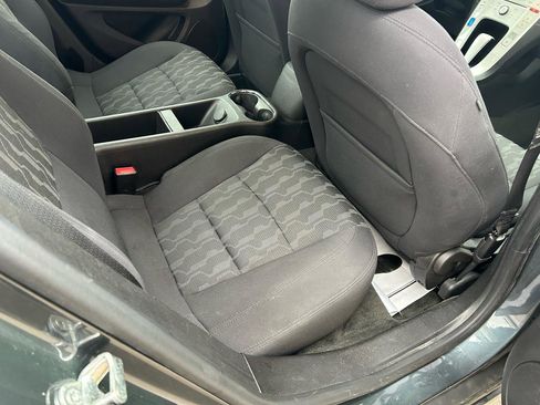 Used 2013 Chevrolet Volt w/ Comfort Package image 11