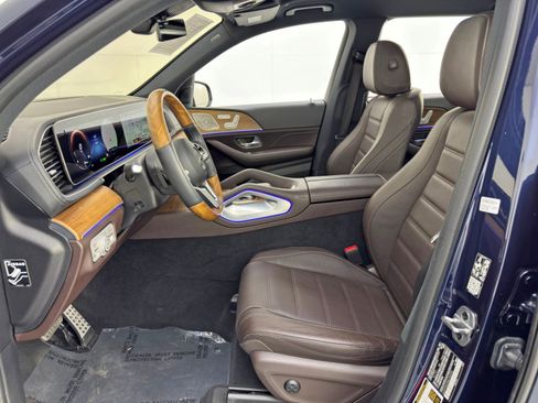 Used 2022 Mercedes-Benz GLS 450 4MATIC image 17