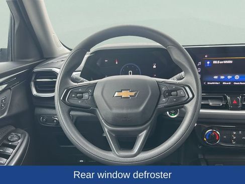 Used 2025 Chevrolet TrailBlazer LT AWD/4WD image 8