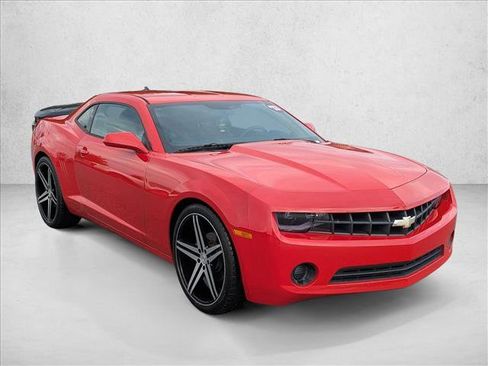Used 2013 Chevrolet Camaro LS RWD image 3