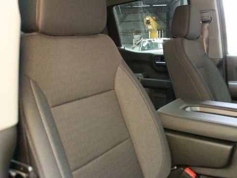 New 2026 Chevrolet Silverado 1500 Custom Trail Boss w/ Turbomax Blackout Package AWD/4WD image 11