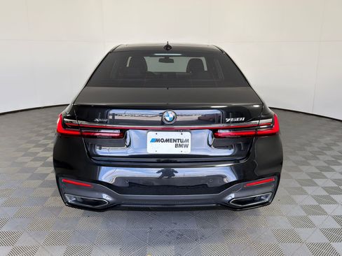 Used 2020 BMW 750i xDrive w/ Executive Package image 10