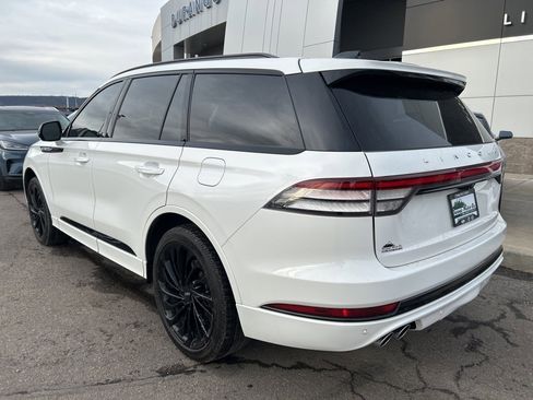 Used 2025 Lincoln Aviator Reserve w/ Jet Appearance Package image 13