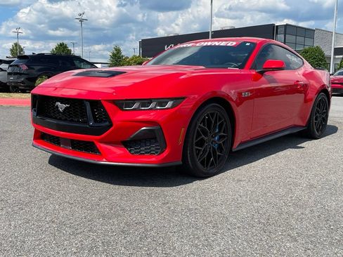 Used 2024 Ford Mustang GT Premium RWD image 3