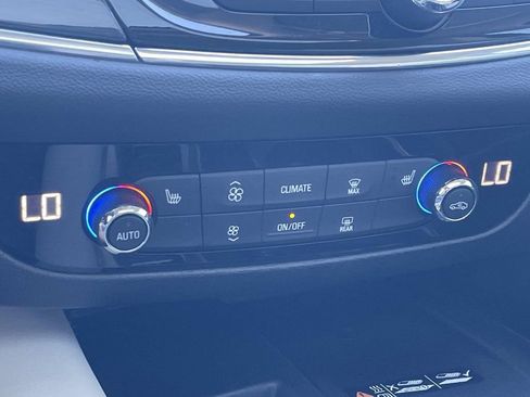 Used 2023 Buick Enclave Essence w/ Experience Buick Package image 22