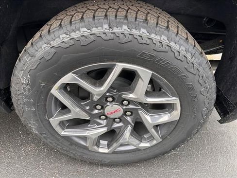 New 2026 GMC Sierra 1500 SLT w/ SLT Premium Plus Package AWD/4WD image 16