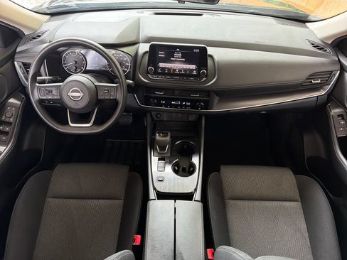 Used 2024 Nissan Rogue SV FWD image 21
