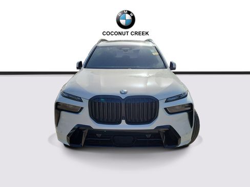 Used 2024 BMW X7 xDrive40i w/ Executive Package AWD/4WD image 2