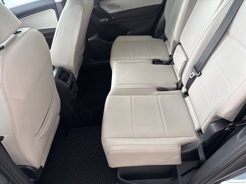 Used 2020 Volkswagen Tiguan SEL image 22