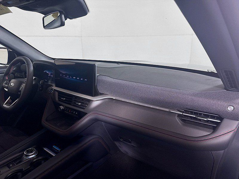 New 2025 Ford Explorer ST-Line w/ Premium Package AWD/4WD image 31