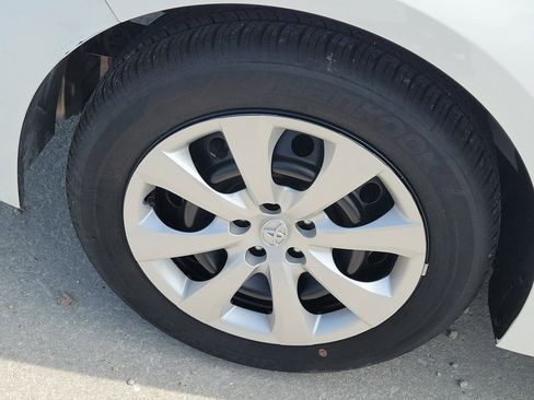 Used 2025 Toyota Corolla LE image 10