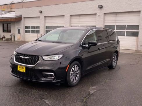 Used 2024 Chrysler Pacifica Limited FWD image 5