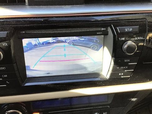 Used 2016 Toyota Corolla LE image 8