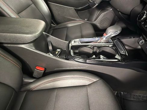 Certified 2024 Chevrolet Trax RS w/ Sunroof Package image 35