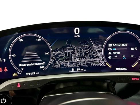 Used 2021 Porsche Taycan image 13