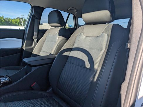 New 2026 Chevrolet Trax LT w/ Driver Confidence Package FWD image 12