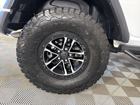 Used 2024 Jeep Wrangler Willys image 31