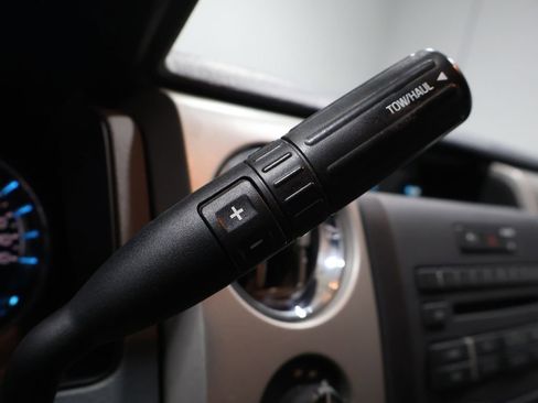 Used 2011 Ford F150 XLT w/ XLT Chrome Pkg image 32