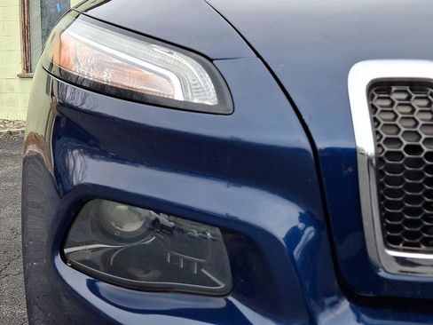 Certified 2018 Jeep Cherokee Limited image 9