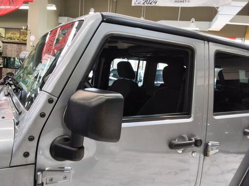 Used 2016 Jeep Wrangler Unlimited Sport w/ Quick Order Package 24S image 12