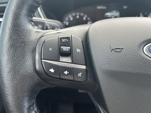 Used 2020 Ford Escape SEL image 17