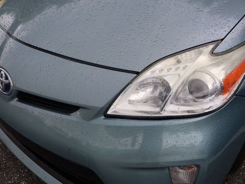 Used 2015 Toyota Prius Two FWD image 3