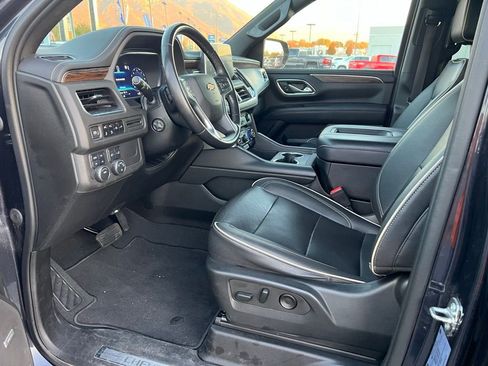 Used 2022 Chevrolet Tahoe Premier AWD/4WD image 27
