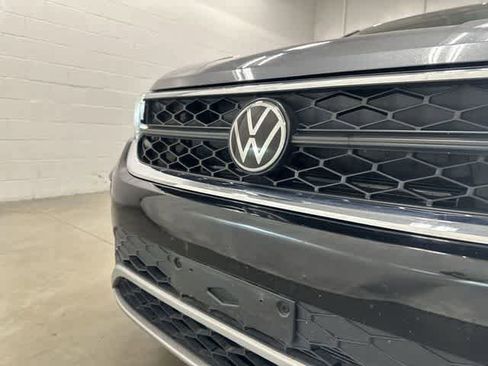 Used 2024 Volkswagen Taos SE FWD image 29