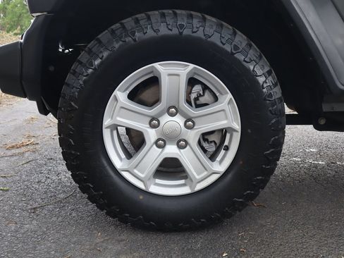 Used 2019 Jeep Wrangler Unlimited Sport S AWD/4WD image 41